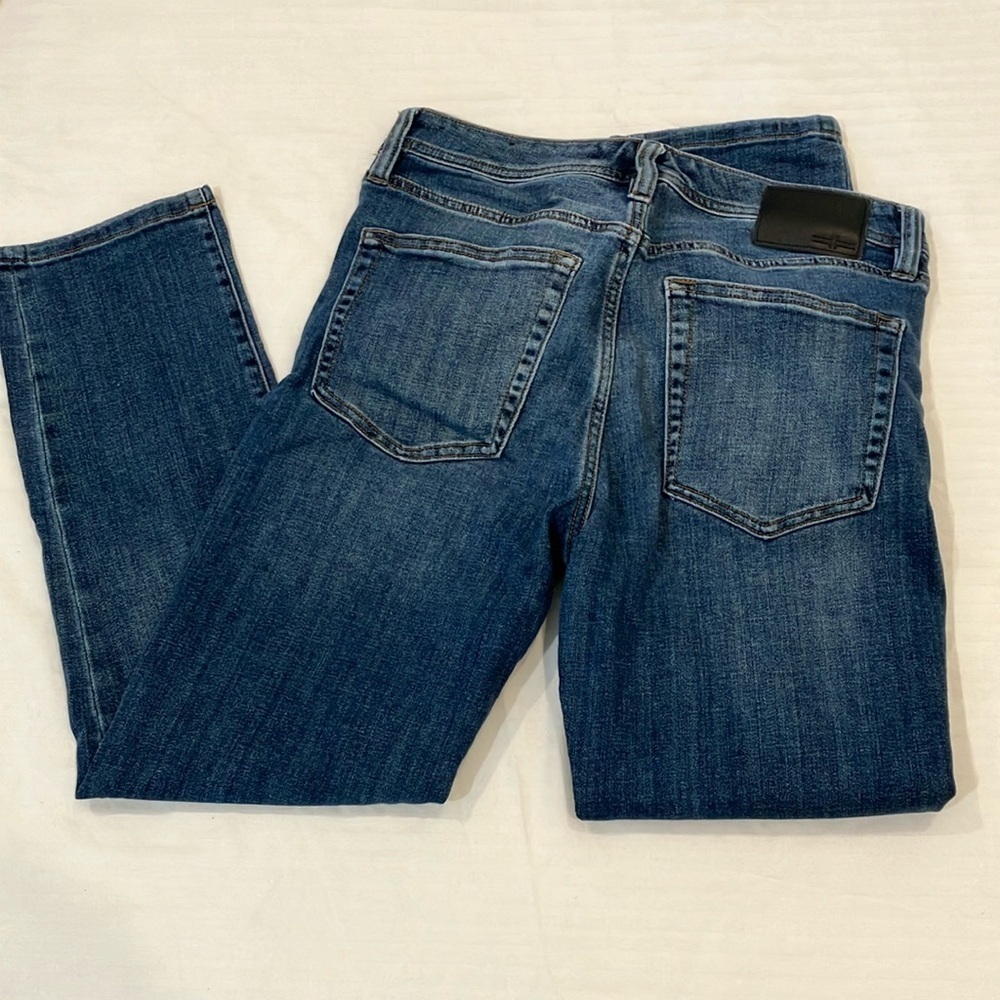 Liverpool Jeans Company size 2 waist 26 women’s Blue Straight Jeans - Picture 1 of 16